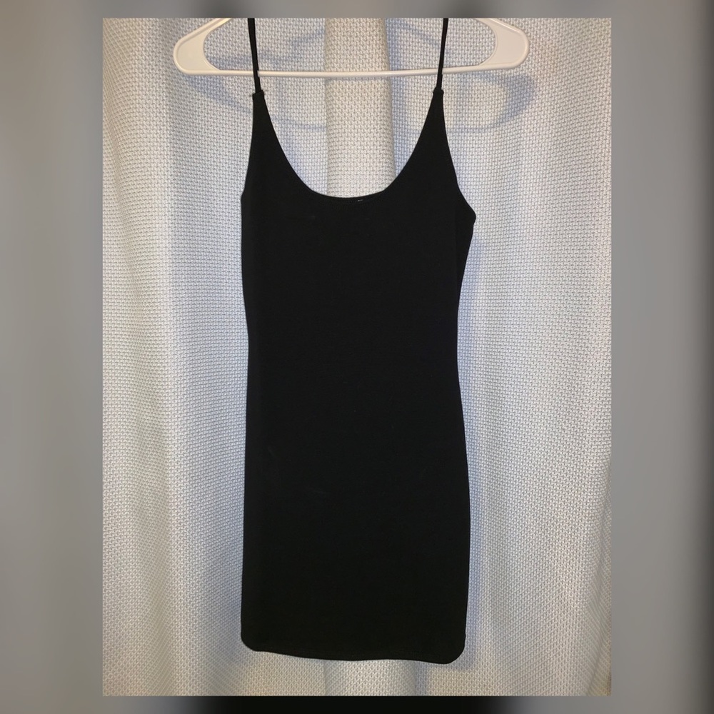 Basic Strappy Hour Glass Black Dress.